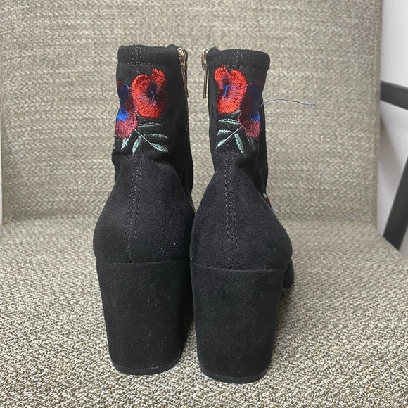 Francesca's Floral Embroidered Black Suede Booties. - Picture 8 of 8